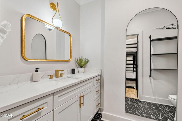 839 Deer Path Lane, Gatlinburg, TN 37738