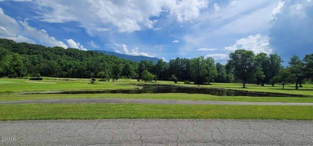 839 Deer Path Lane, Gatlinburg, TN 37738