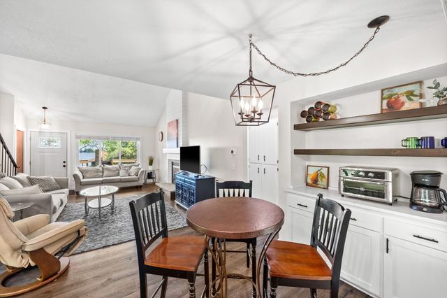 1809 Hillside Lane, Buffalo, MN 55313