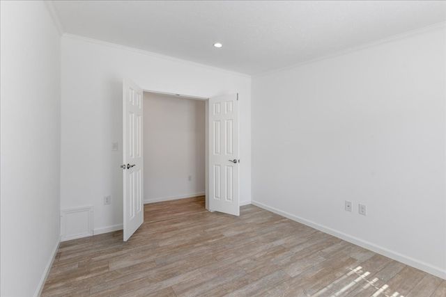 29 Lowell 24, Salem, NH 03079