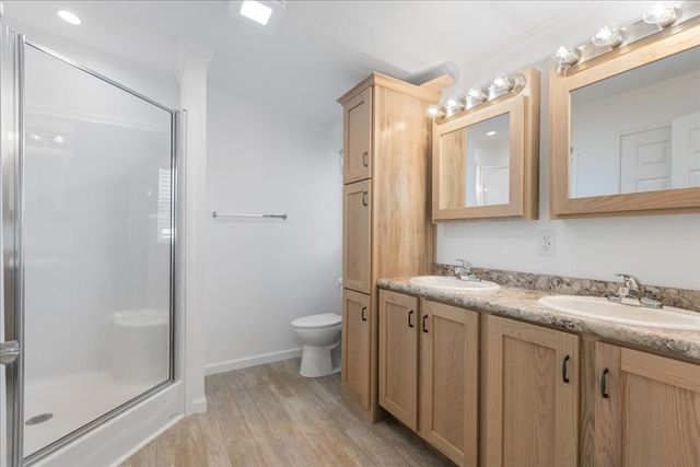 29 Lowell 24, Salem, NH 03079
