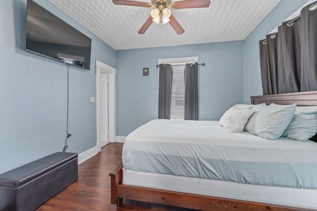 429 W 5th St, Newton, KS 67114