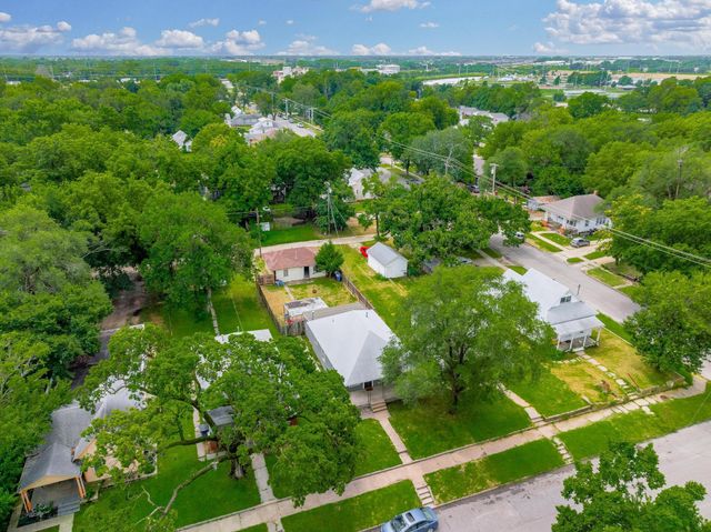 429 W 5th St, Newton, KS 67114