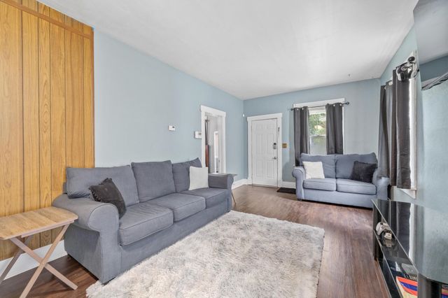 429 W 5th St, Newton, KS 67114