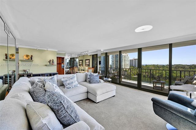 936 Intracoastal Dr 9H, Fort Lauderdale, FL 33304