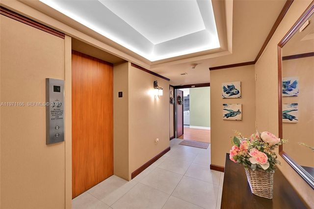 936 Intracoastal Dr 9H, Fort Lauderdale, FL 33304