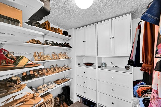 936 Intracoastal Dr 9H, Fort Lauderdale, FL 33304