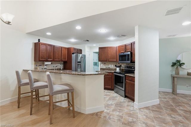 9207 Aegean CIR, Lehigh Acres, FL 33936