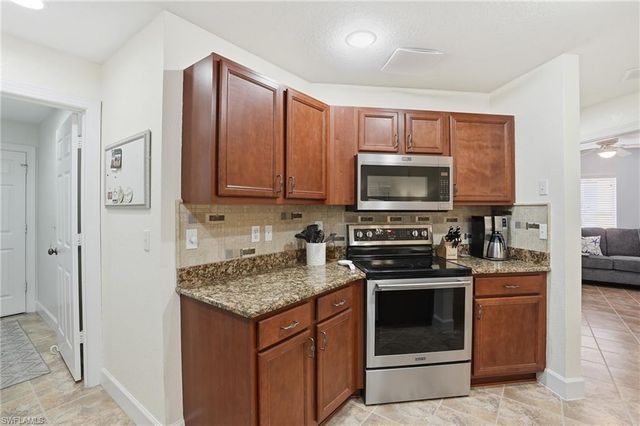 9207 Aegean CIR, Lehigh Acres, FL 33936