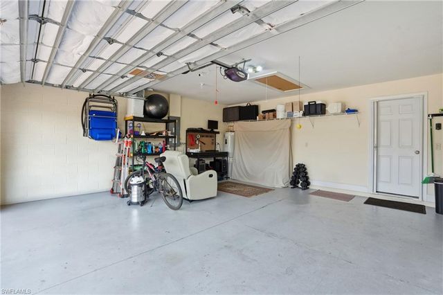 9207 Aegean CIR, Lehigh Acres, FL 33936