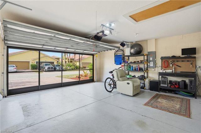 9207 Aegean CIR, Lehigh Acres, FL 33936