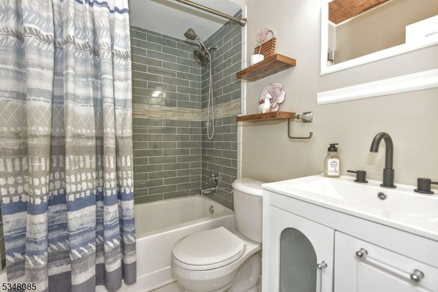 3 Davos Drive 6, Vernon Twp., NJ 07462