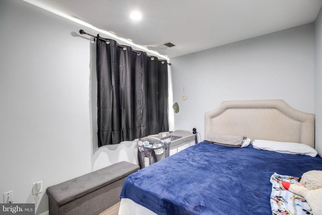 Image 10 of property listing at 3382 HEWITT AVE #102, Silver Spring, MD 20906