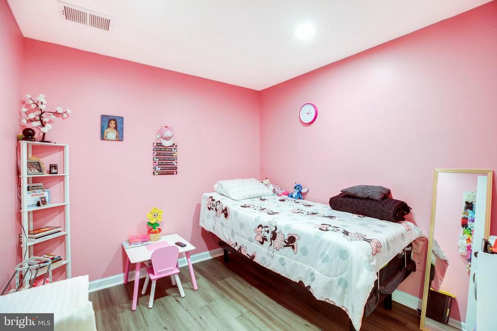 Image 11 of property listing at 3382 HEWITT AVE #102, Silver Spring, MD 20906
