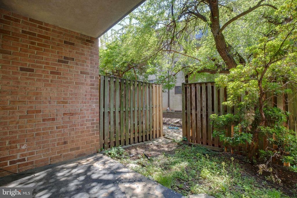 Image 15 of property listing at 3382 HEWITT AVE #102, Silver Spring, MD 20906