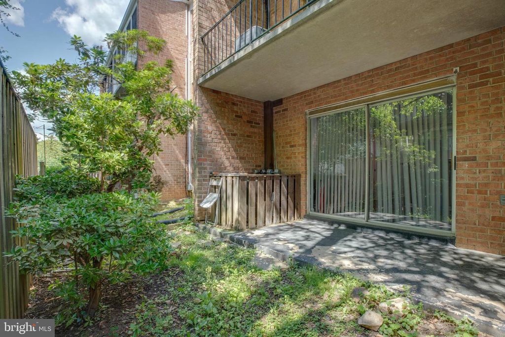 Image 16 of property listing at 3382 HEWITT AVE #102, Silver Spring, MD 20906