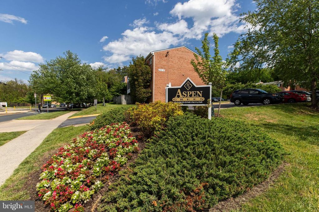Image 21 of property listing at 3382 HEWITT AVE #102, Silver Spring, MD 20906