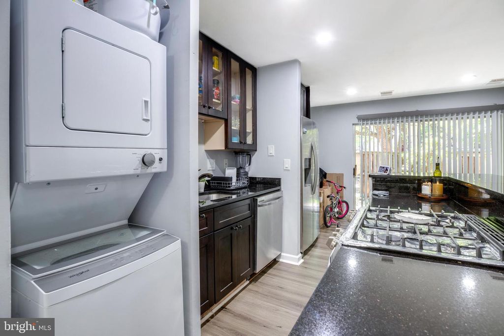 Image 4 of property listing at 3382 HEWITT AVE #102, Silver Spring, MD 20906