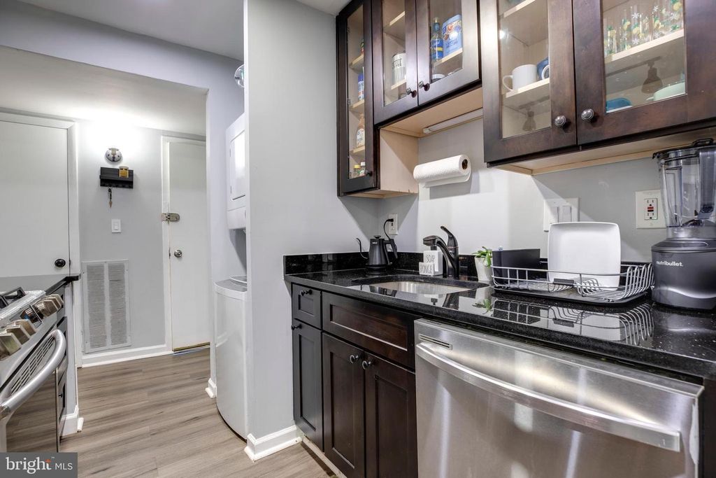 Image 7 of property listing at 3382 HEWITT AVE #102, Silver Spring, MD 20906