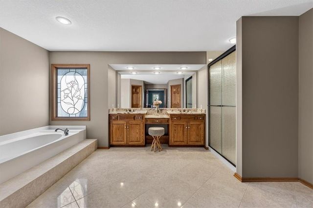 6150 N Mattox Road, Kansas City, MO 64151