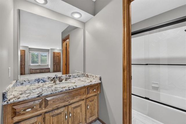 6150 N Mattox Road, Kansas City, MO 64151