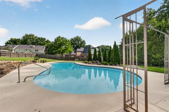 6150 N Mattox Road, Kansas City, MO 64151