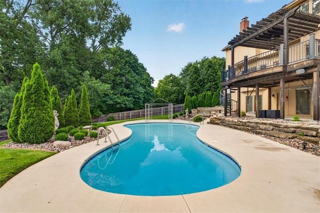 6150 N Mattox Road, Kansas City, MO 64151
