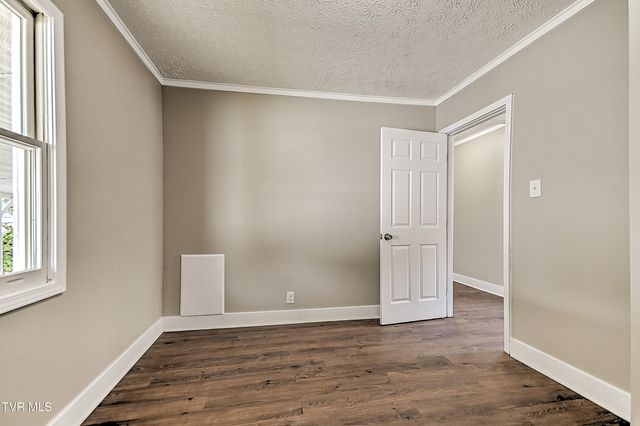 532 Elm Street, Mount Carmel, TN 37645