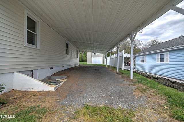 532 Elm Street, Mount Carmel, TN 37645