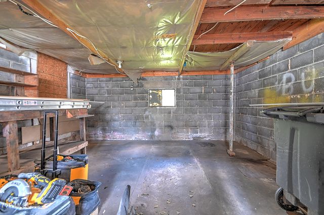 532 Elm Street, Mount Carmel, TN 37645