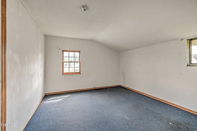 532 Elm Street, Mount Carmel, TN 37645