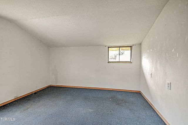 532 Elm Street, Mount Carmel, TN 37645