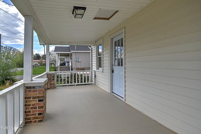 532 Elm Street, Mount Carmel, TN 37645