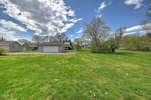 532 Elm Street, Mount Carmel, TN 37645