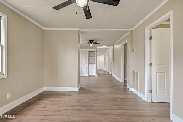 532 Elm Street, Mount Carmel, TN 37645