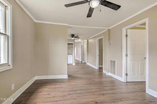 532 Elm Street, Mount Carmel, TN 37645