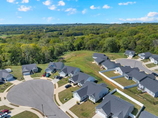 810 Rae Dr, Columbia, TN 38401