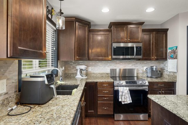 4998 Kama Lane NE, Albertville, MN 55301