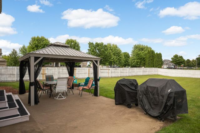 4998 Kama Lane NE, Albertville, MN 55301