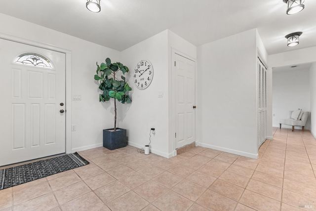 1636 Milton Rd, Napa, CA 94559