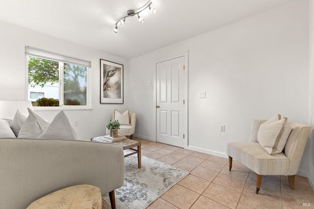 1636 Milton Rd, Napa, CA 94559