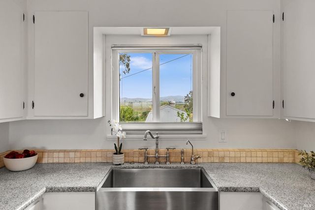 1636 Milton Rd, Napa, CA 94559