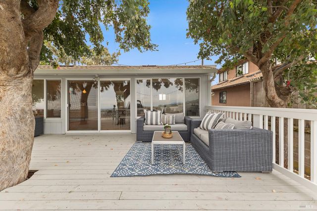 1636 Milton Rd, Napa, CA 94559