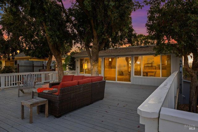 1636 Milton Rd, Napa, CA 94559