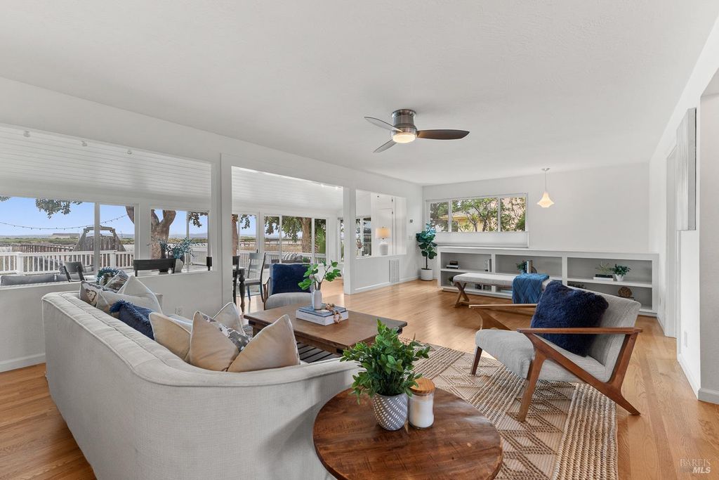 1636 Milton Rd, Napa, CA 94559