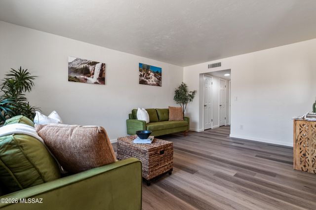 4801 E Fairmount Street, Tucson, AZ 85712