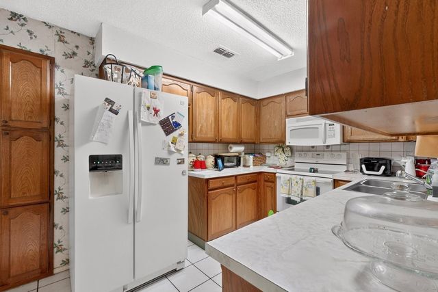 6403 Running Creek Drive, Arlington, TX 76001