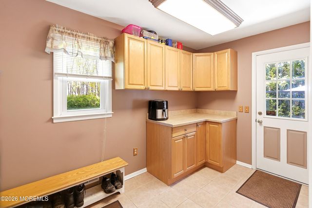 34 6th Street, Manchester, NJ 08759