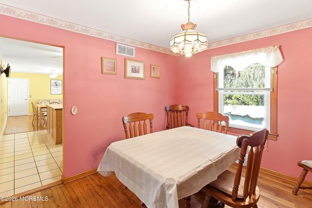 34 6th Street, Manchester, NJ 08759