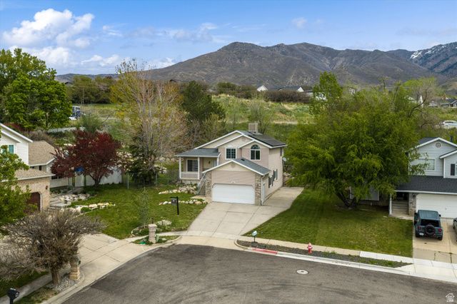 1362 E 5150 S, South Ogden, UT 84403